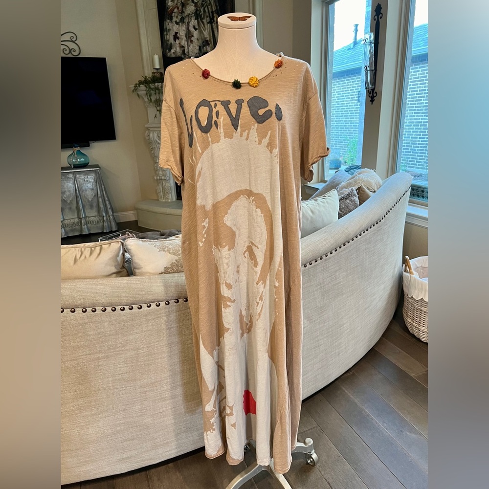 Rare Magnolia Pearl maxi T-shirt with the Virgin Mary-Dusty Rose O/S